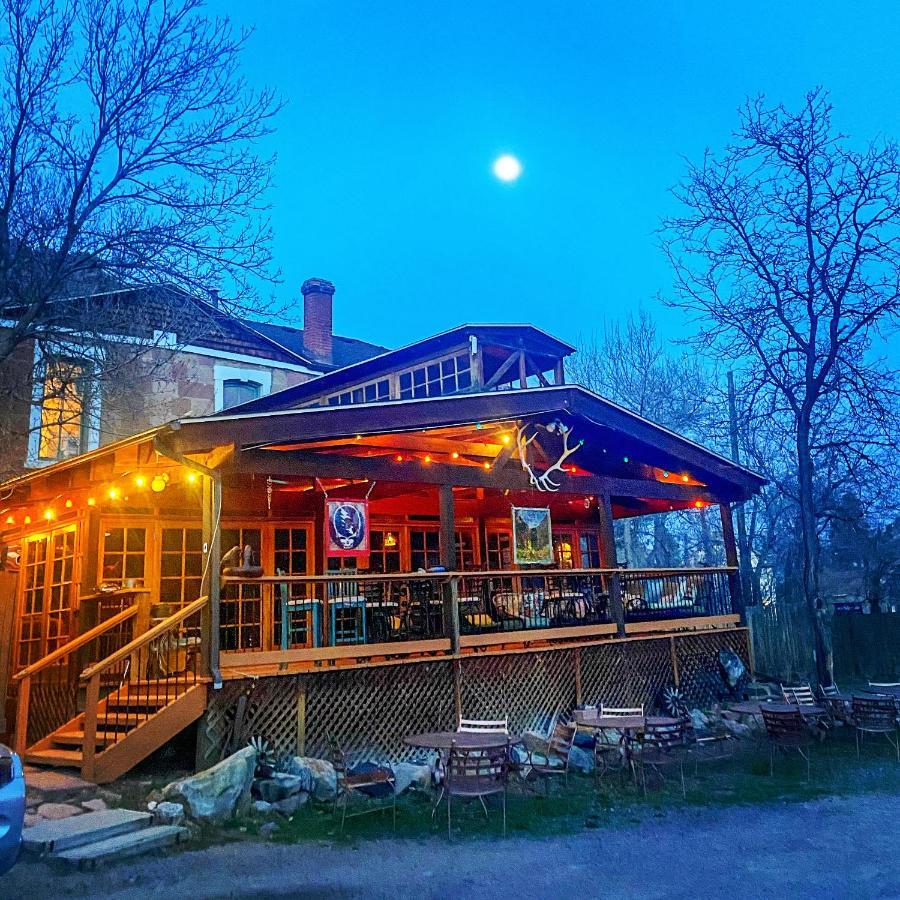 Cliff House Lodge And Hot Tub Cottages มอร์ริสัน ภายนอก รูปภาพ
