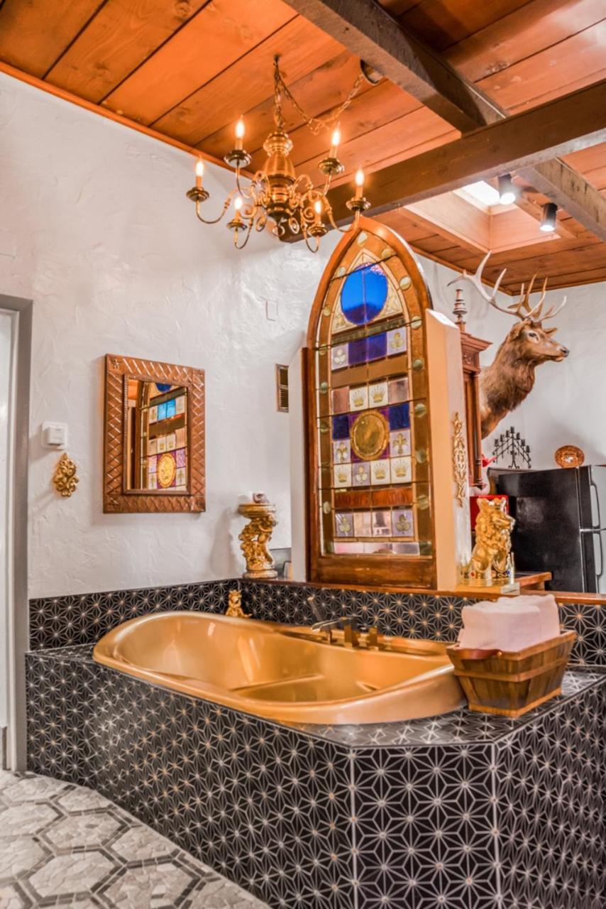 Cliff House Lodge And Hot Tub Cottages มอร์ริสัน ภายนอก รูปภาพ