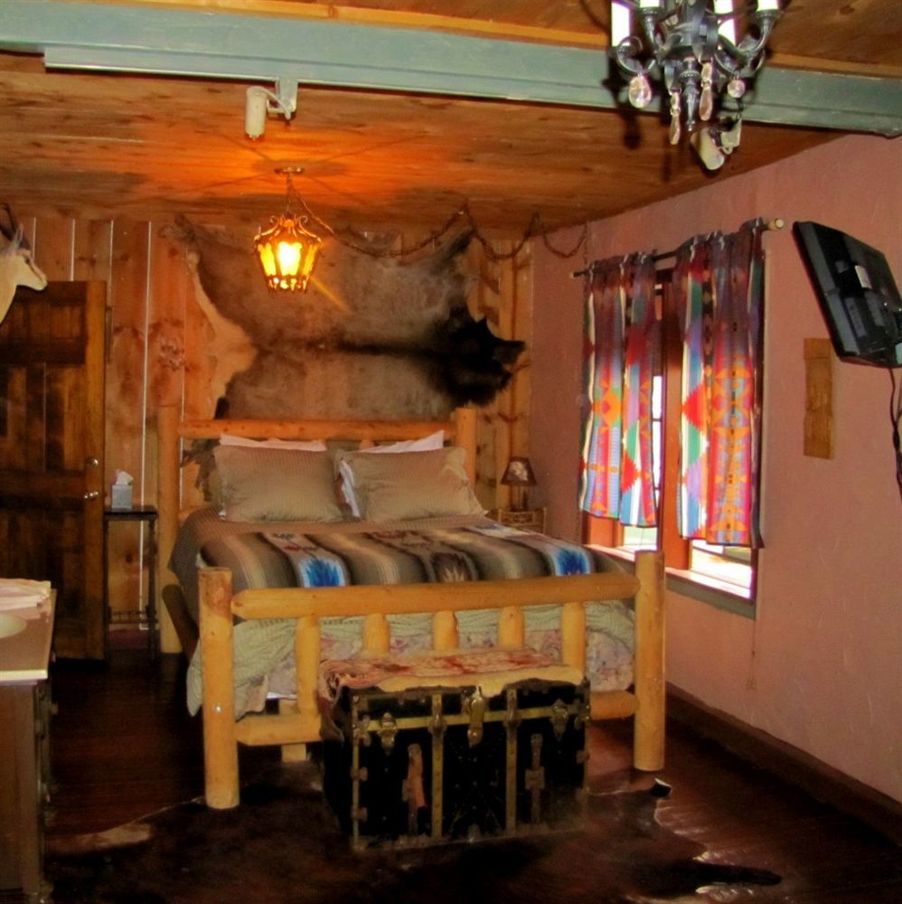Cliff House Lodge And Hot Tub Cottages มอร์ริสัน ภายนอก รูปภาพ