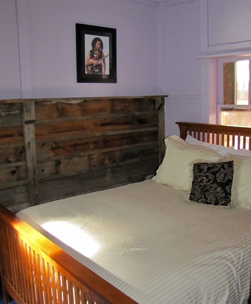 Cliff House Lodge And Hot Tub Cottages มอร์ริสัน ภายนอก รูปภาพ