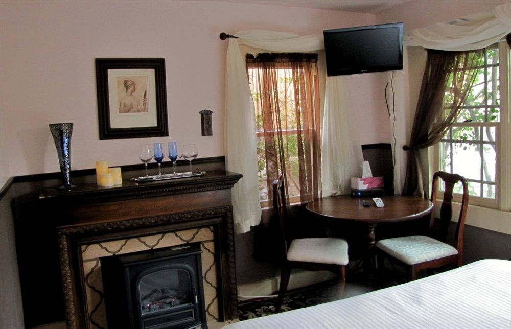 Cliff House Lodge And Hot Tub Cottages มอร์ริสัน ภายนอก รูปภาพ