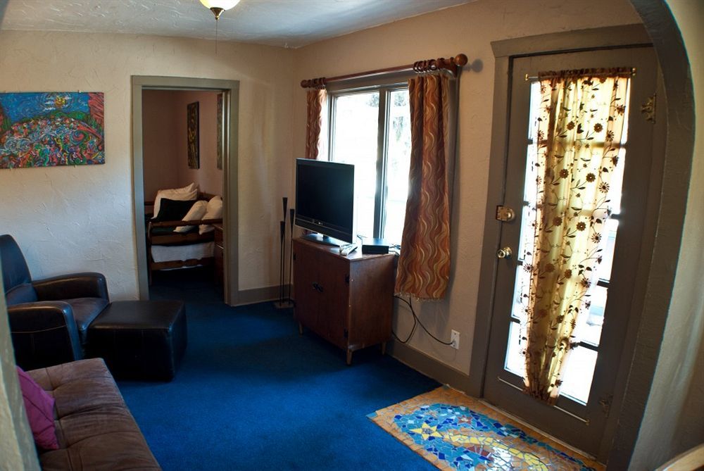 Cliff House Lodge And Hot Tub Cottages มอร์ริสัน ภายนอก รูปภาพ